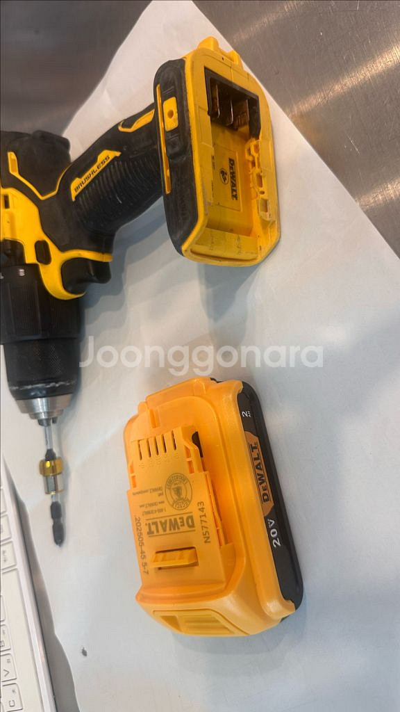 디월트 전동 드릴 DCD709--5