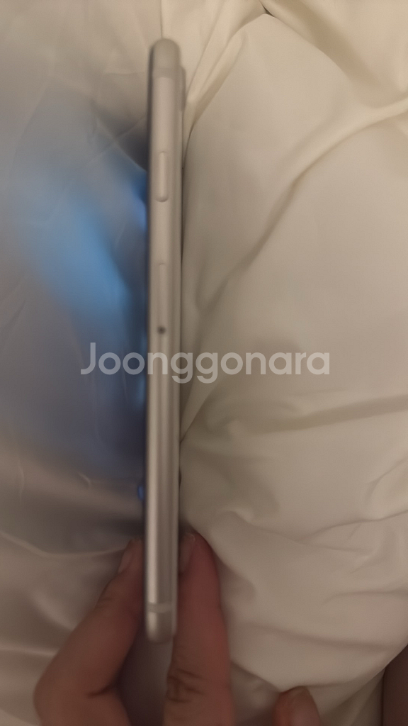 아이폰SE3 화이트 팔아용 스크래치 1도없는S급--3