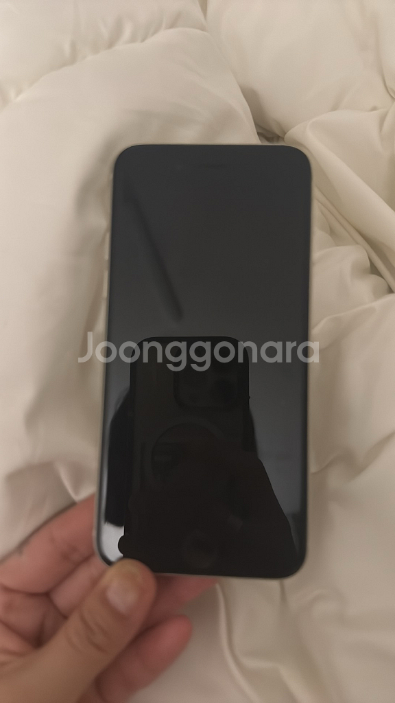 아이폰SE3 화이트 팔아용 스크래치 1도없는S급--1