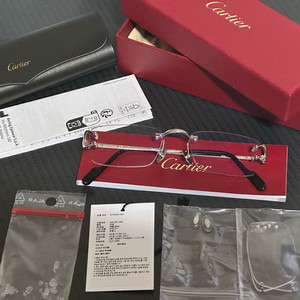 까르띠에 CT4880 무테 안경