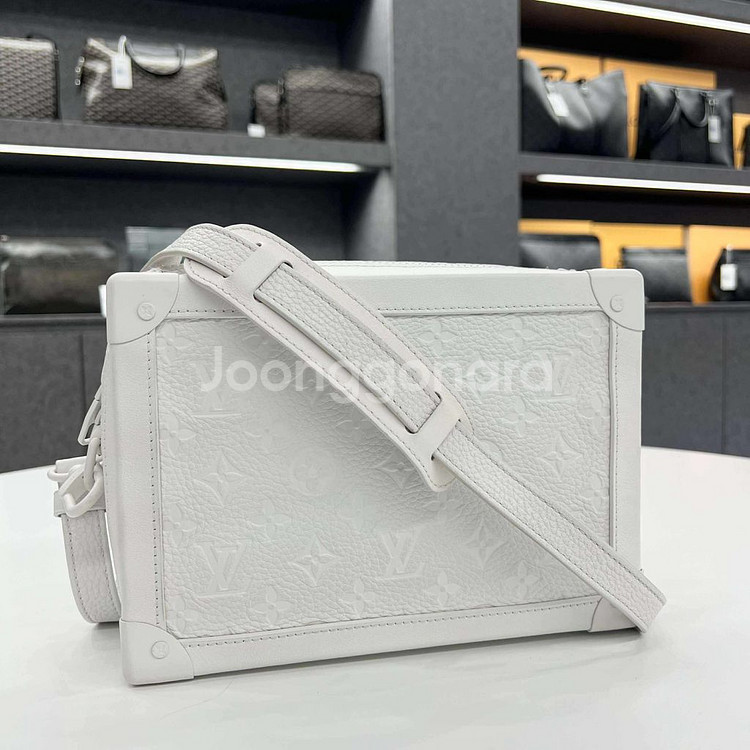 [정품]루이비통 토뤼옹 트렁크 화이트 크로스백--2