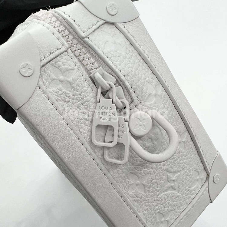[정품]루이비통 토뤼옹 트렁크 화이트 크로스백--5
