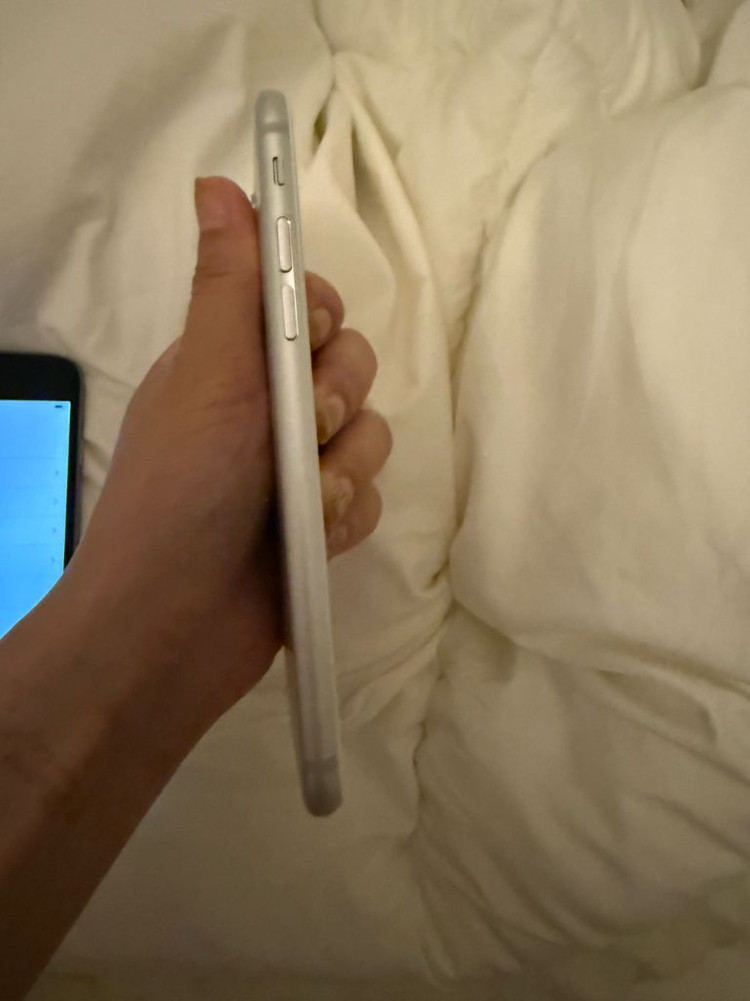 아이폰6 실버 배터리성능 100% S급 최상급!! 지금 직거래시 20만원 초특가 이미지