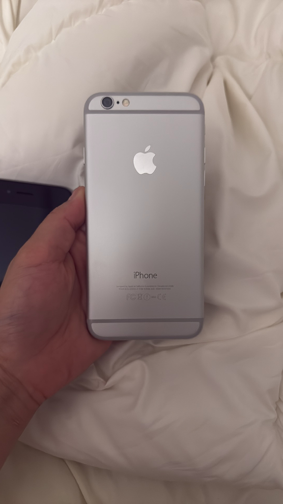 아이폰6 실버 배터리성능 100% S급 최상급!! 지금 직거래시 20만원 초특가 이미지