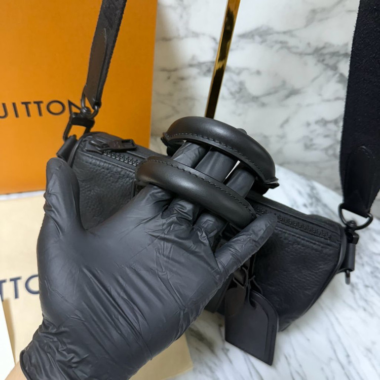 루이비통 이클립스 토뤼옹 반둘리에 키폴 25 크로스백 이미지