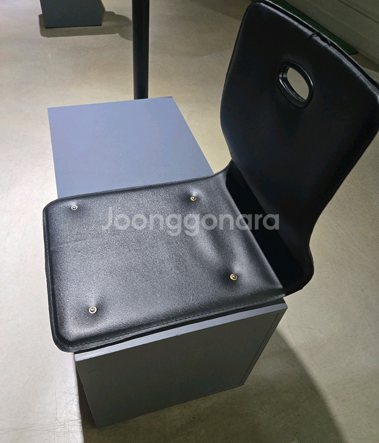 골프연습장 의자 저렴하게 판매합니다 (총18개)--0