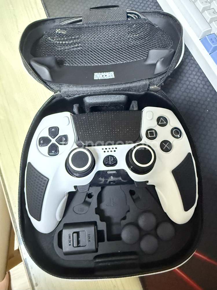 PS5 듀얼센스 엣지 판매합니다--0