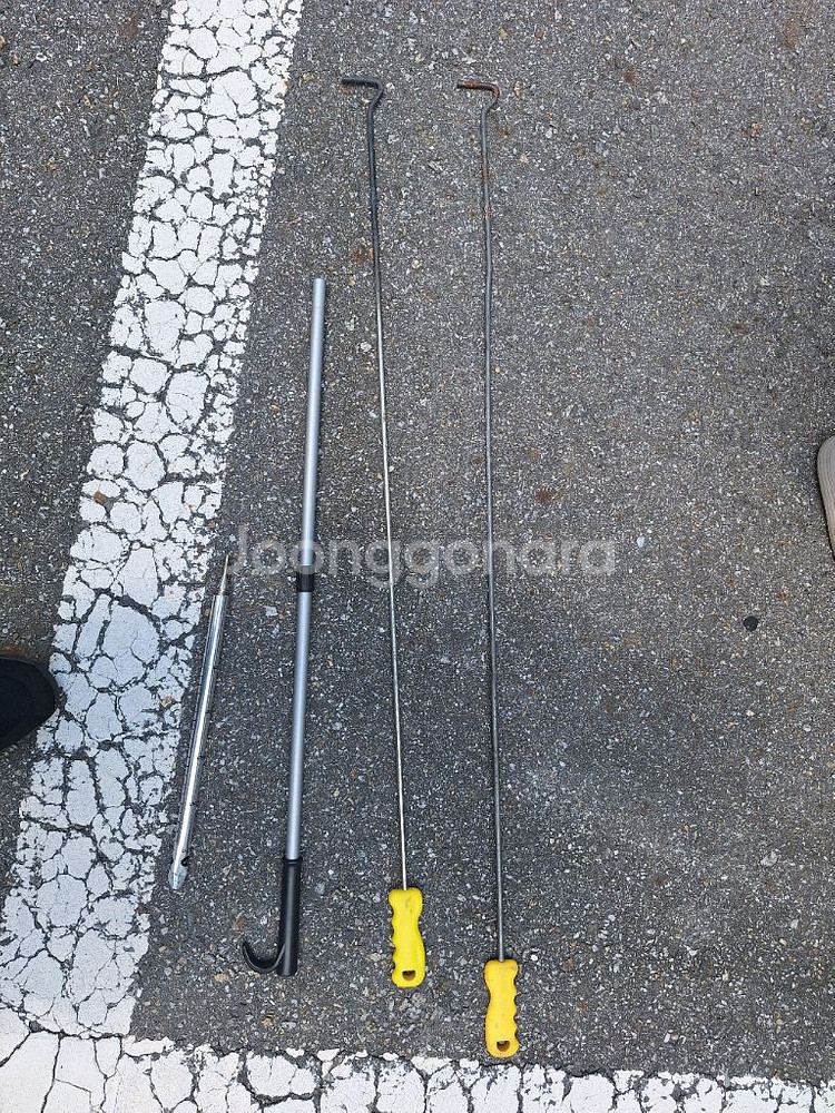 갈고리2개셔터 내릴때나 물건 끌어당길때 등 필요하신분옆--0