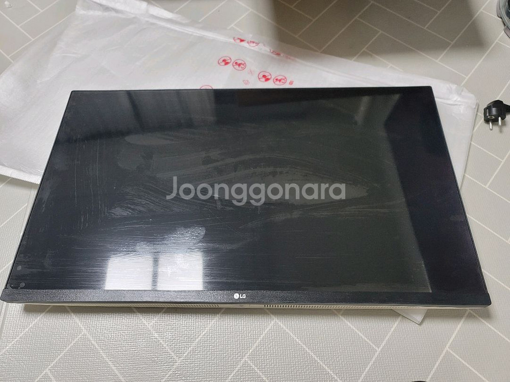 LG 32UN650 4K 고화질 모니터 액정교체품--3