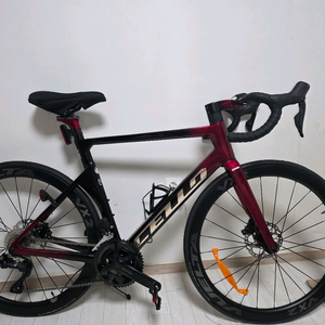 24 첼로 E7 di2 105 풀카본 새거 로드 팝니다