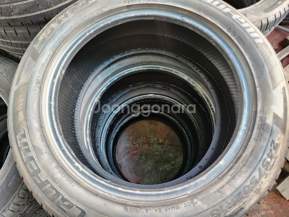 한국타이어245 50 18--0