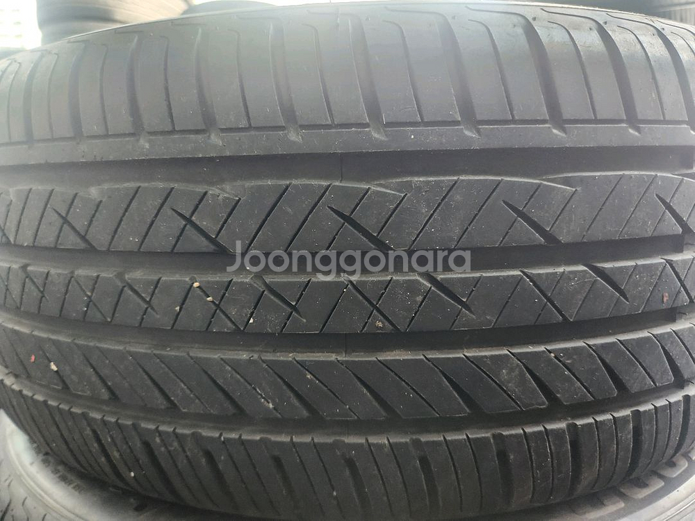 한국타이어245 50 18--2