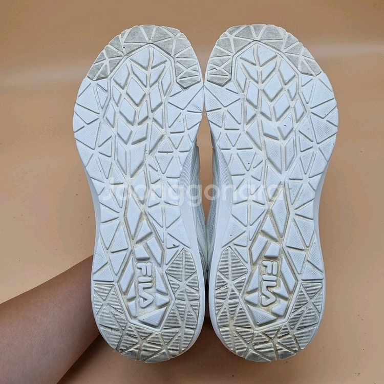 휠라 필드게이지 남성운동화 260--2