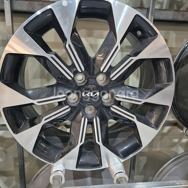 카니발KA4 중고19인치 휠--3