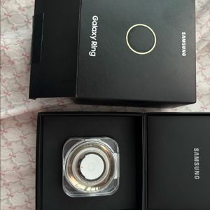 삼성갤럭시링티타늄골드13호기판매해요