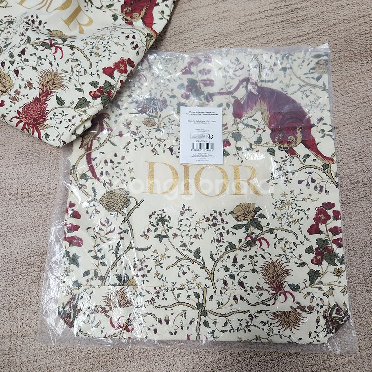 디올 에코백 호랑이--2