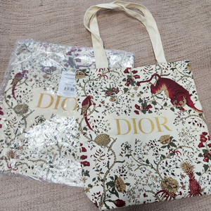 디올 에코백 호랑이