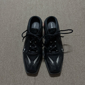 마틴로즈 나이키 샥스 MR4 블랙 260(W9 M7.5