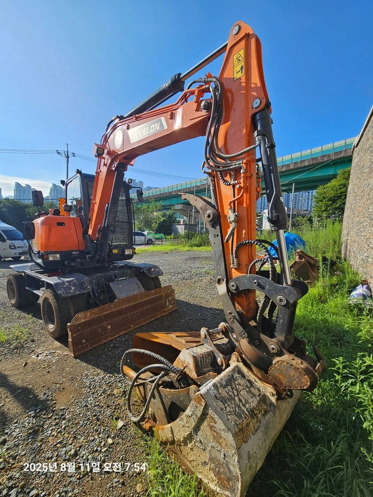 두산 03W굴삭기 DX65W 회링,코,풀셋 2023년 이미지