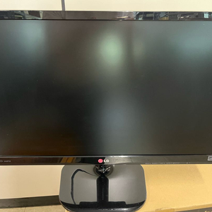 LG 모니터 2대 일괄 판매 (24인치,22인치)
