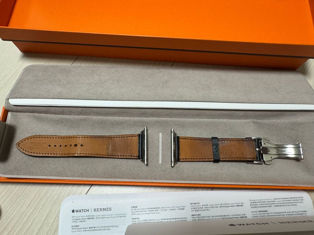 애플워치 7 - Hermes Silver 45mm 이미지