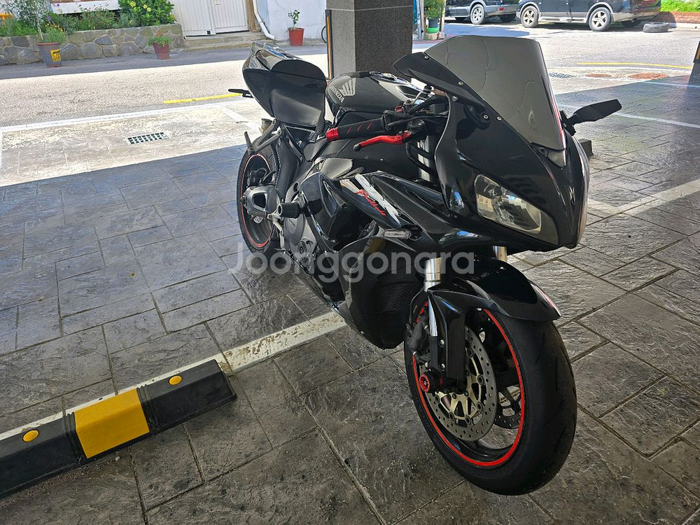 혼다 CBR1000RR 블랙--3