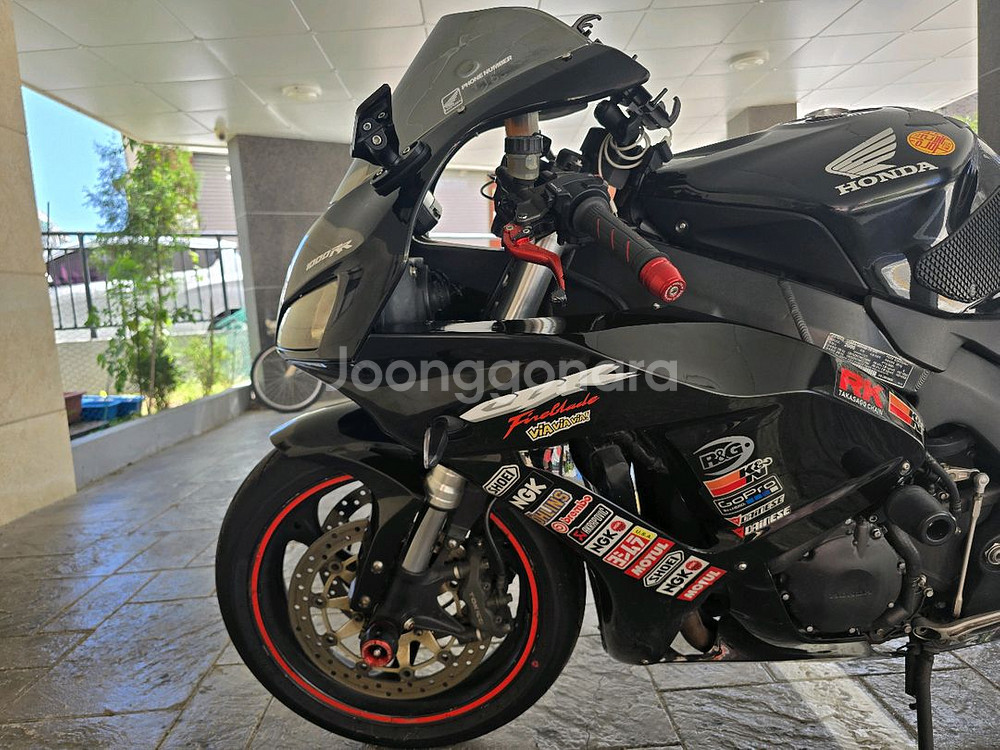 혼다 CBR1000RR 블랙--5