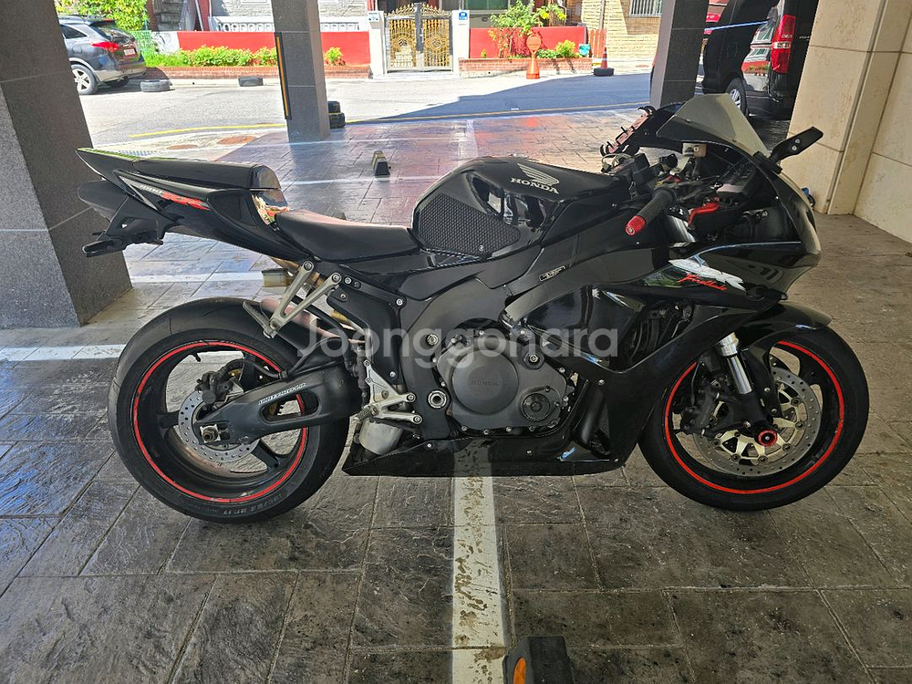 혼다 CBR1000RR 블랙--2