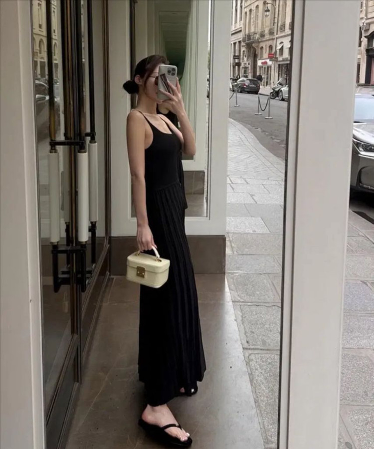 새상품)더로랑 몬테 니트드레스 원피스 블랙 아담--3