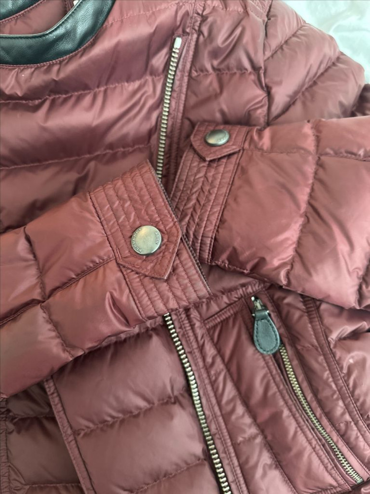 버버리 경량 숏패딩--3