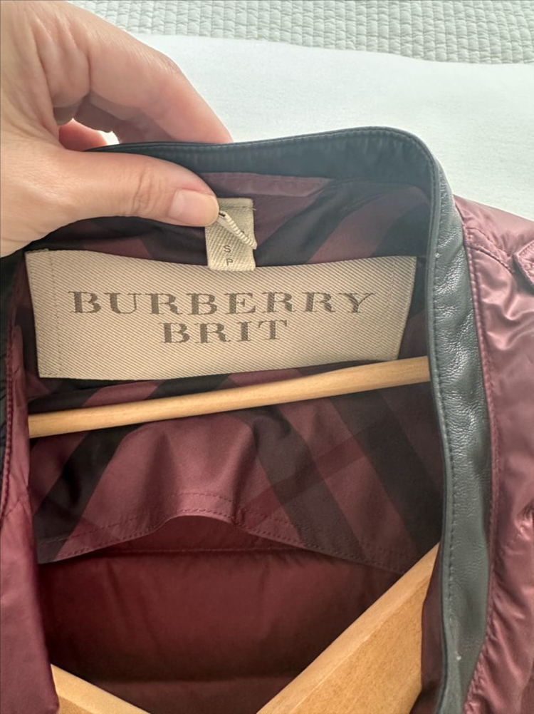 버버리 경량 숏패딩--6