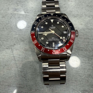 튜더 블랙베이 gmt 41mm