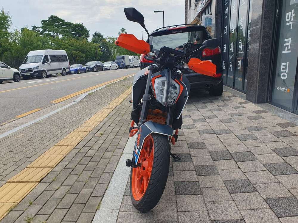 17년식 듀크 390 판매합니다. 마지막 할인.ㅜㅜ 이미지