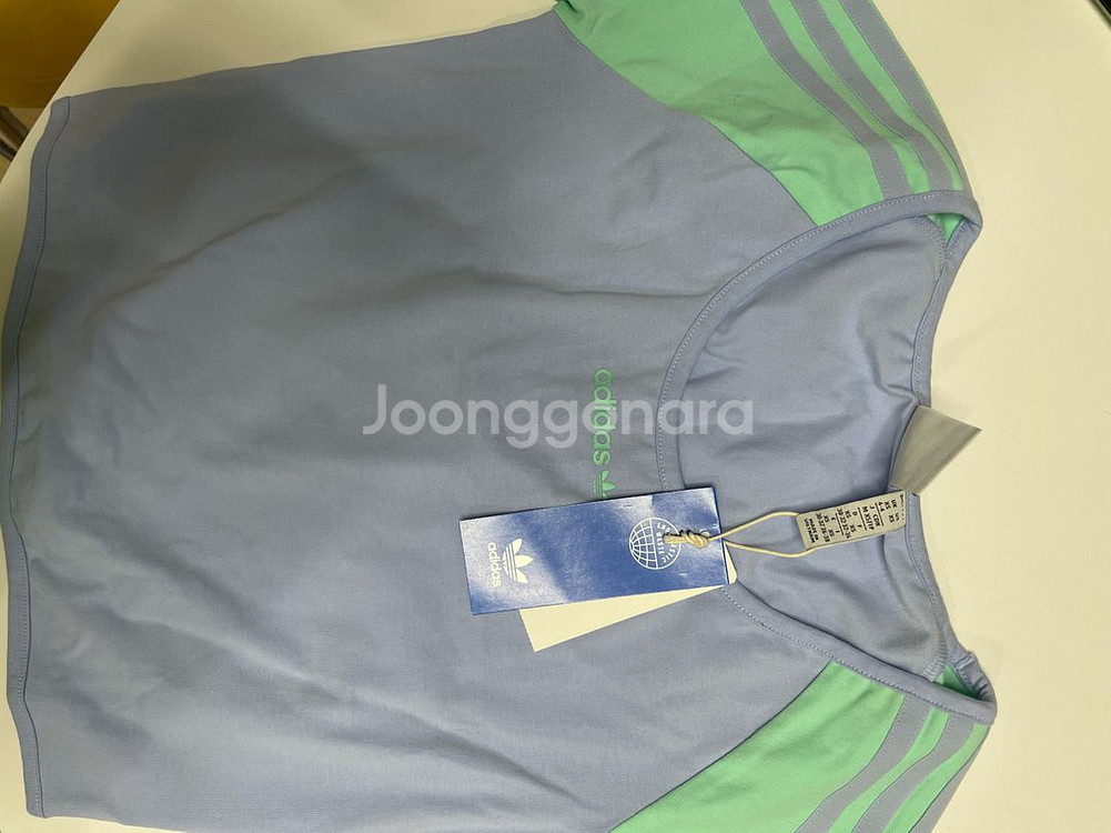 (택포)(택달린 새상품) 아디다스 크롭티--2