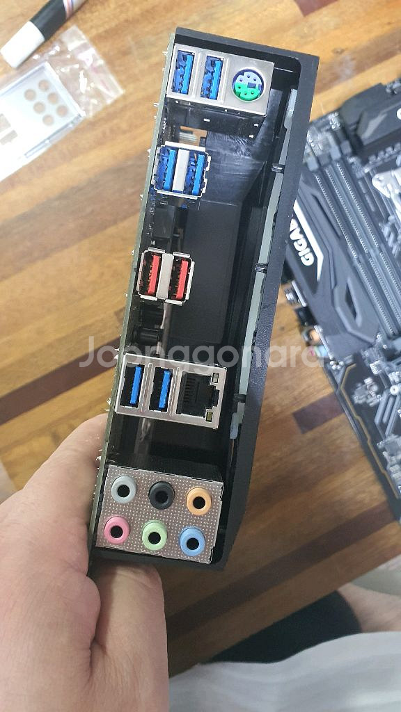 기가바이트 X299 UD4 Pro메인보드i7-7800x--2