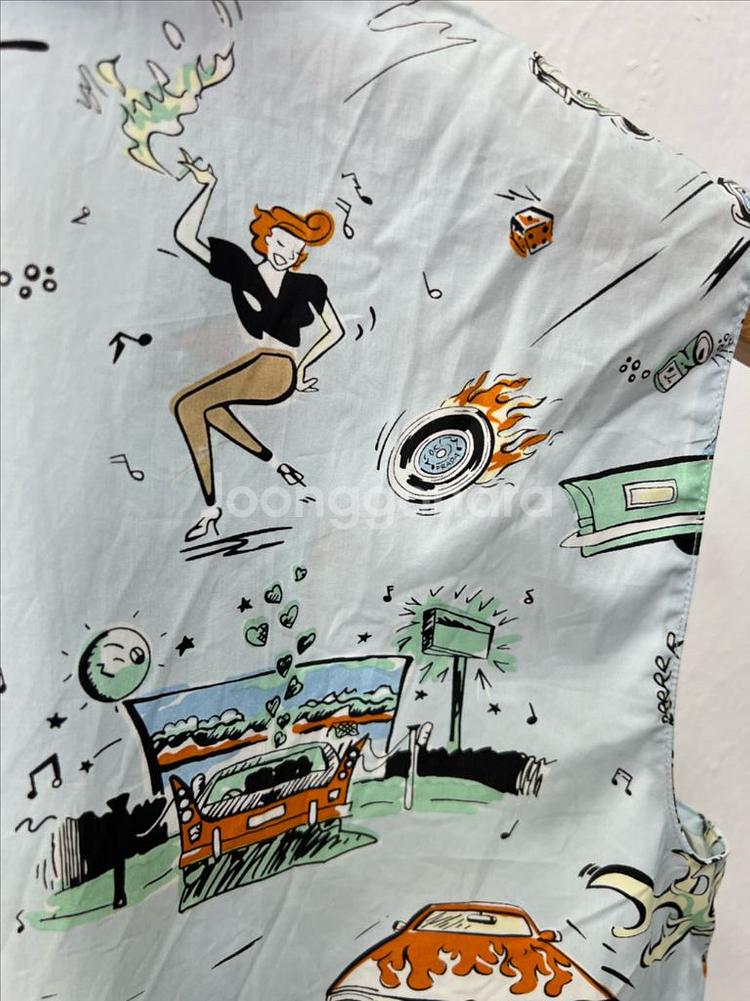 정품) 프라다 자동차 패턴 여성 반팔 셔츠 38--4