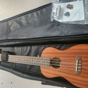 Mauloa UK-24 우쿨렐레