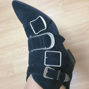 초초특가 정품 버버리 버클숏부츠