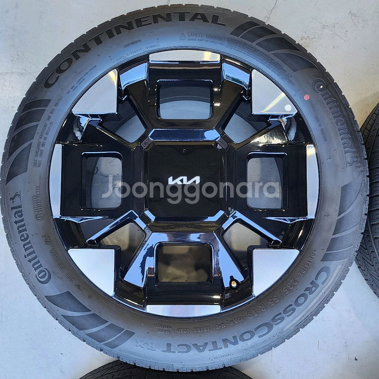 카니발 ka4 페이스리프트 임판 19인치 휠타이어--1