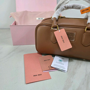 [새상품] 미우미우 아르카디백