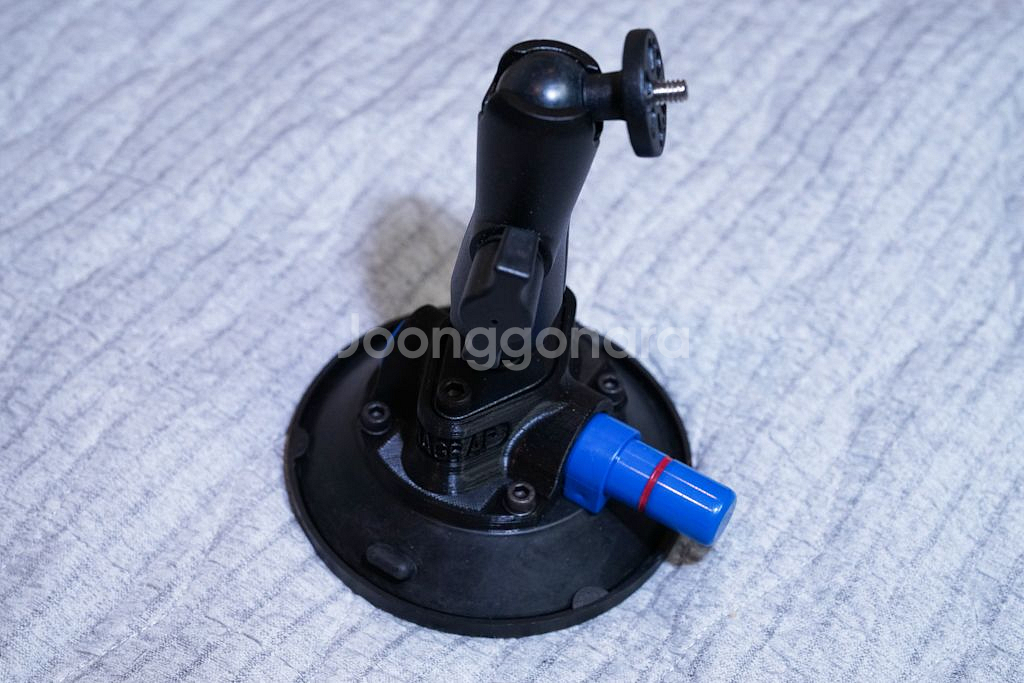 파라그랩 차량용 흡착 카메라 거치대 민트급--1