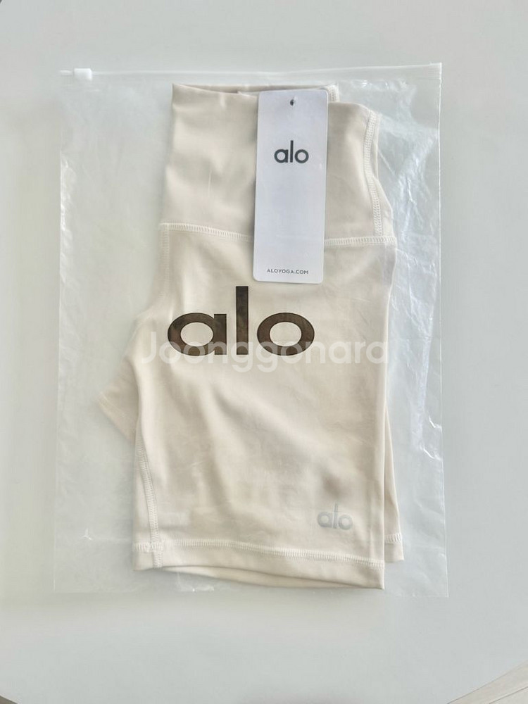 alo 알로 요가 5인치 숏츠 팬츠 (새상품)--4