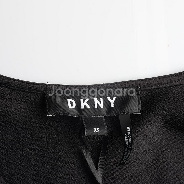 (새상품)[XS]DKNY디케이엔와이 블랙 브이넥 랩--4