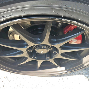 코닉 데카그램 18인치 기스 난 휠1짝