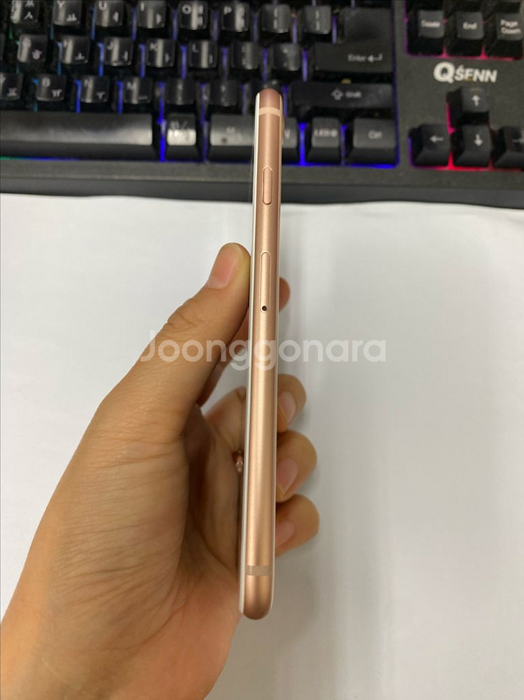 아이폰8 로즈골드 SSS급 64GB 배터리100%--5