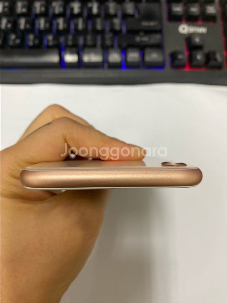 아이폰8 로즈골드 SSS급 64GB 배터리100%--3