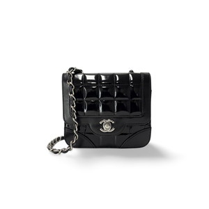 샤넬 초콜릿바 페이던트 플랩백