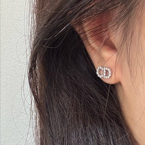 급처ㅠㅠ디올 룬 디자인 14k 귀걸이 실버색상