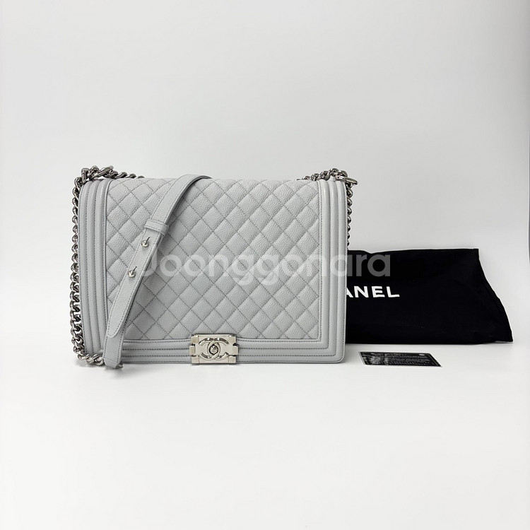 샤넬 보이백 캐비어 은장 라지--1