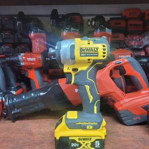 디월트임팩드릴 DCF809 충전임팩드라이버